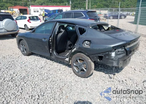 2025 Kia K4 Lxs z USA, uszkodzony, nr VIN 3KPFT4DE6SE023985